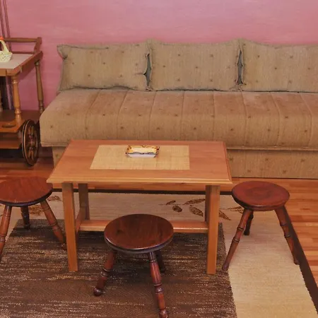 Jelena Zlatar Nova Varos Hotel